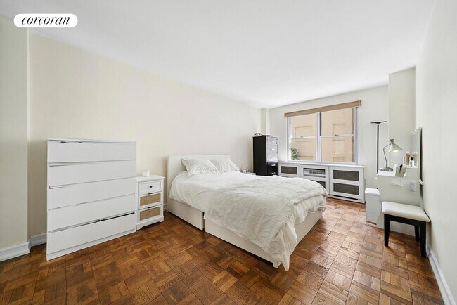 Foto del edificio - 201 E 37th St