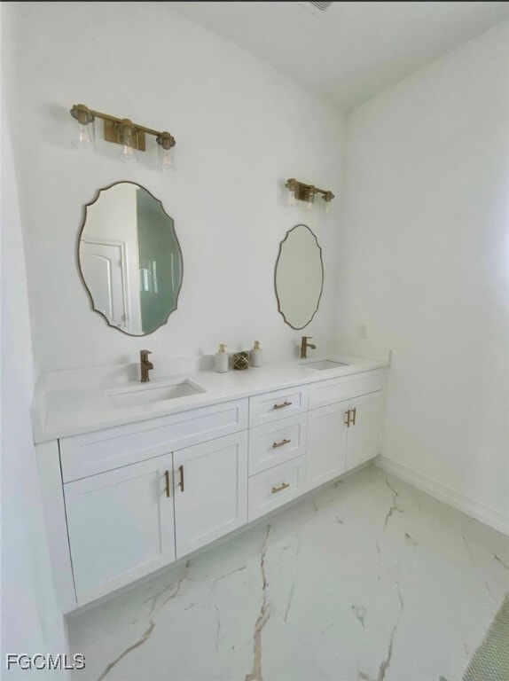 Building Photo - 2005 W 10th St