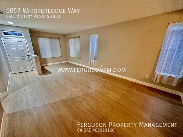 Foto del edificio - 6057 Whisperlodge Way