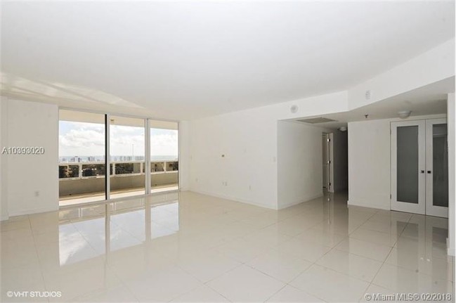 Foto del edificio - 9 Island Ave
