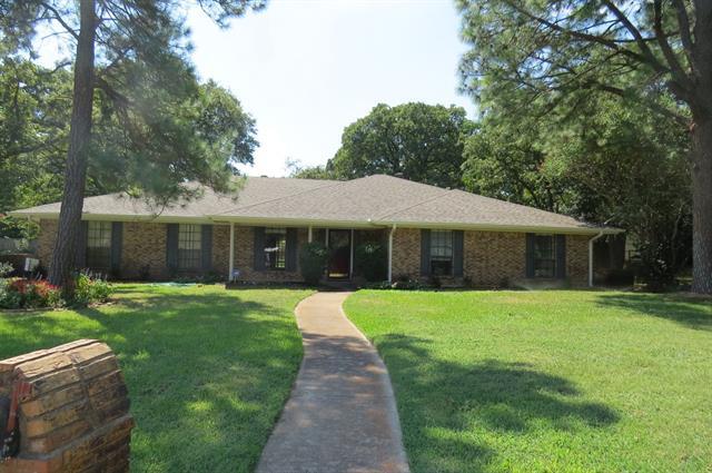 Primary Photo - 613 Suellen Cir