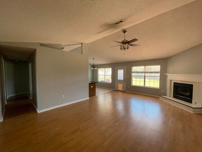 Building Photo - 5406 Josh Dr