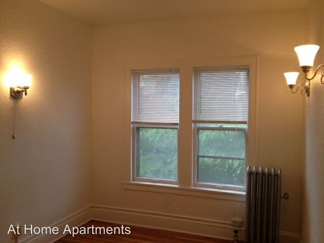 Building Photo - 136 Laurel Ave