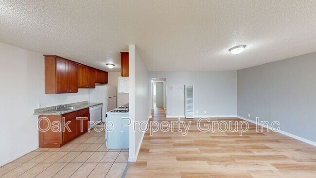 Building Photo - 955 75th Ave