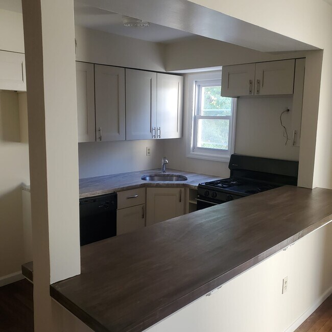 Foto del edificio - 349 Gorge Rd