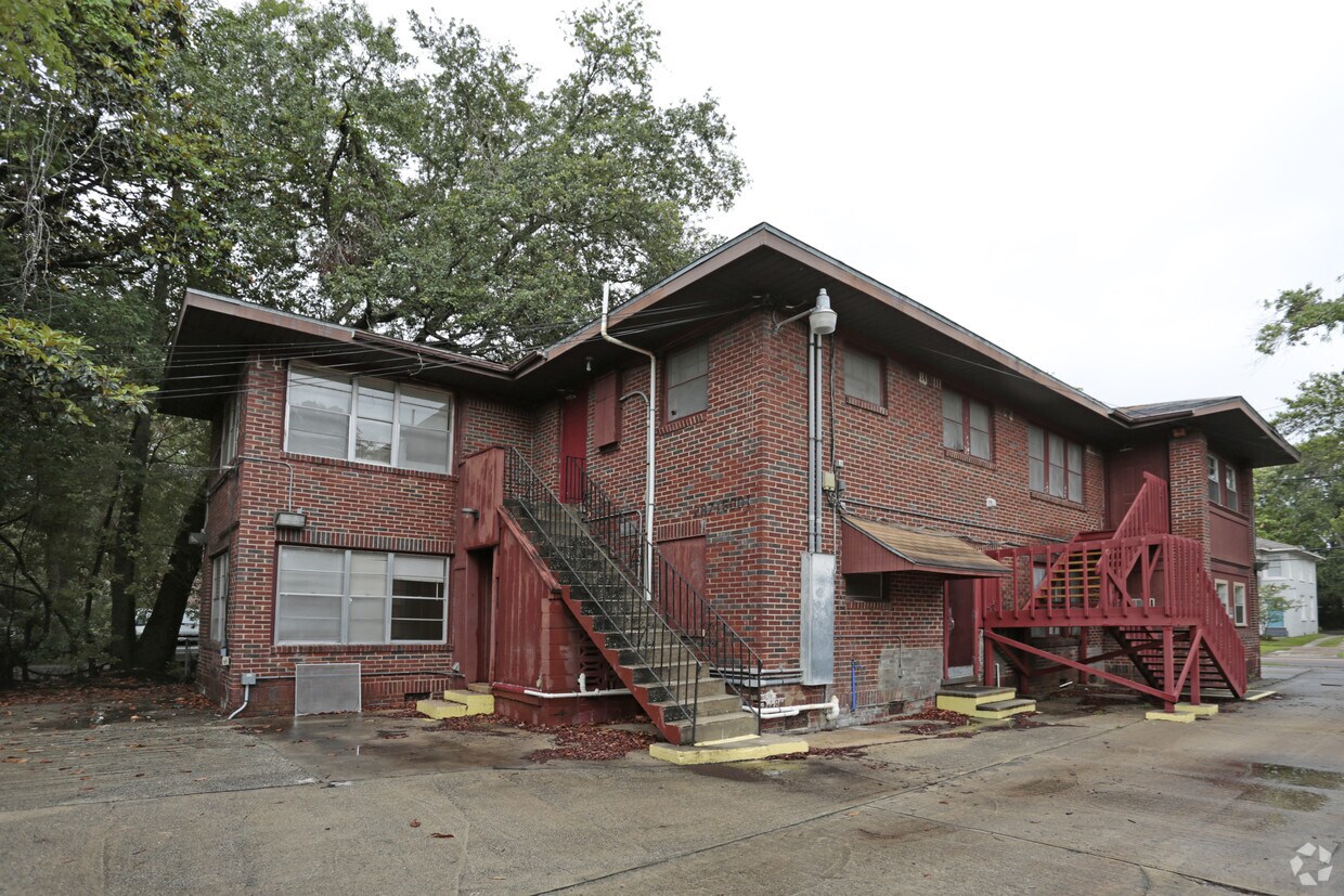 Building Photo - 2830 Park St
