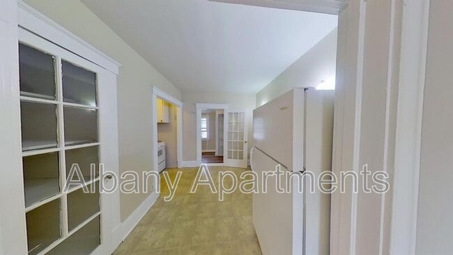 Foto del edificio - 566 Park Ave