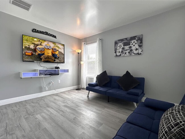 Foto del edificio - 421 Cabello Dr