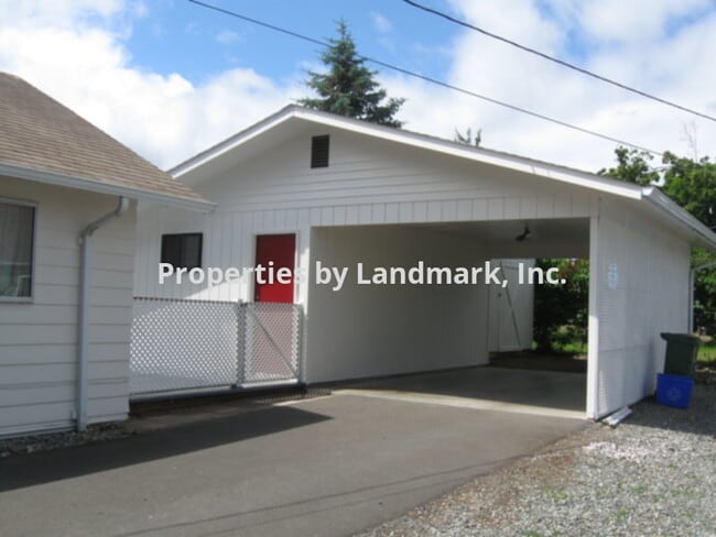 Building Photo - 411 N 3rd Ave