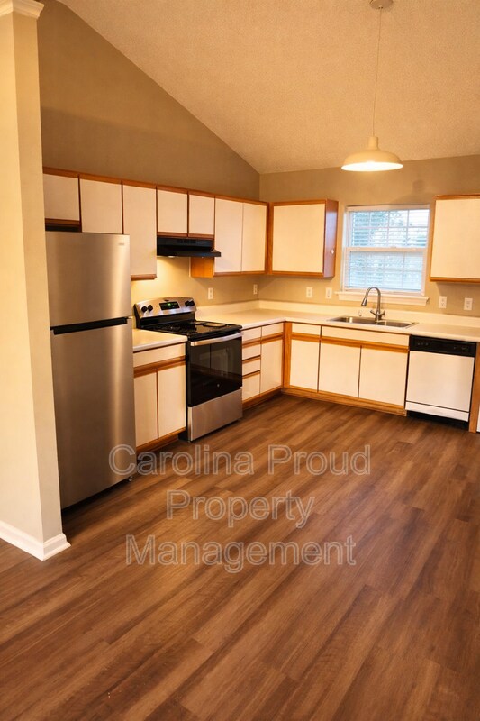 Building Photo - 2708 Bluff View Dr