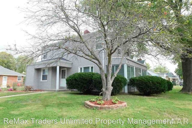 Building Photo - 1003 E Richwoods Blvd