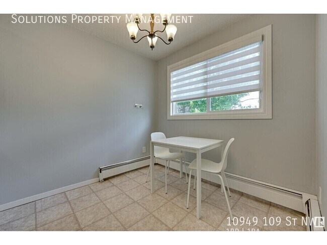 Photo du bâtiment - Bright and Spacious 1 Bedroom Unit