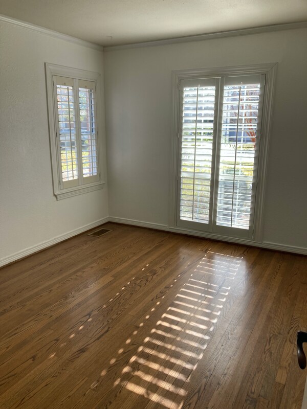 Foto del edificio - 6249 Ravendale Ln