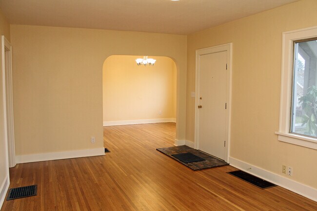 Foto del edificio - 3423 NE 54th Ave