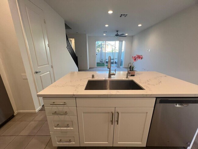 Building Photo - 1170 Via Sandia