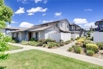Building Photo - 1460 Forest Glen Dr