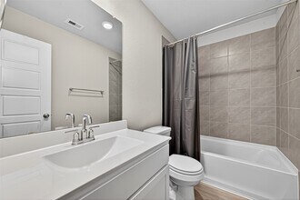 Building Photo - 300 Flower Reed Ct