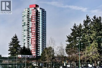 Building Photo - 6658 Dow Ave