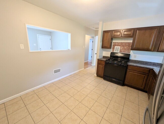 Foto del edificio - 1451 Widefields Ln