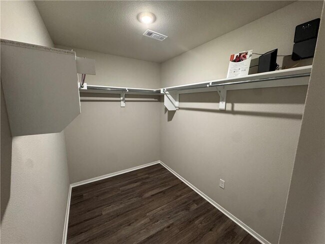 Foto del edificio - 6507 NW Vandergriff St