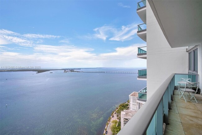 Building Photo - 1331 Brickell Bay Dr