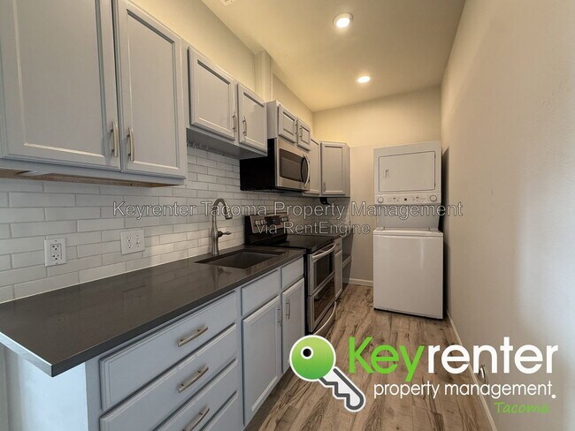Foto del edificio - 2688 81st Ave Ct E