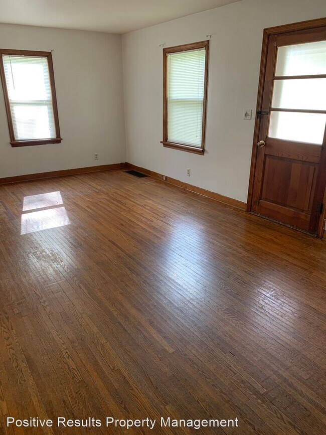 Building Photo - 1 br, 1 bath House - 609 E. Jackson Street