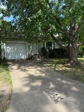 Building Photo - 2138 N Pickwick Ave