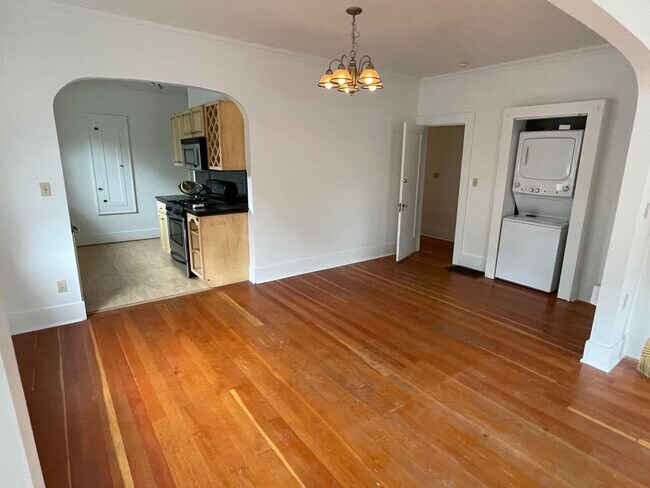 Foto del edificio - 2442 SW 5th Ave