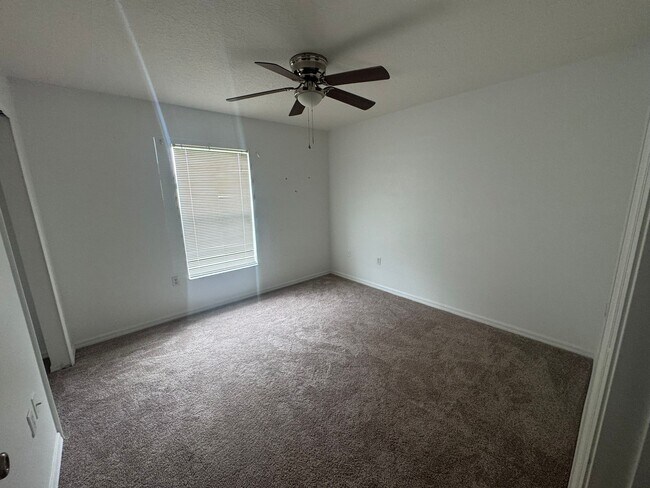 Building Photo - 27 Flatfish Dr