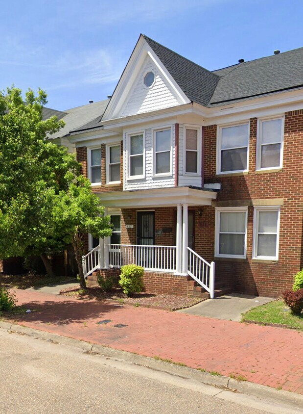 Primary Photo - 622 South St