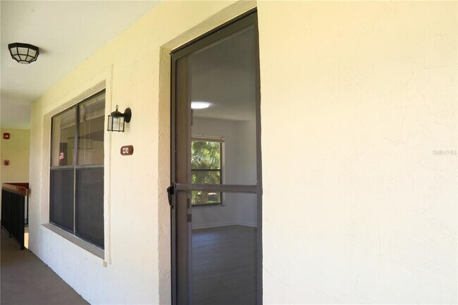 Foto del edificio - 2310 Hammock Pine Blvd