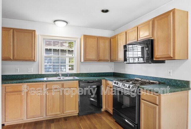 Foto del edificio - 4716 Sylvan Rd