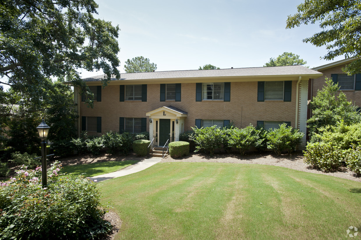 Primary Photo - Pharr Court Condominiums