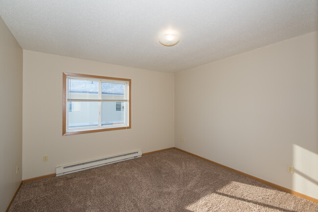 Building Photo - Northwest Apartments