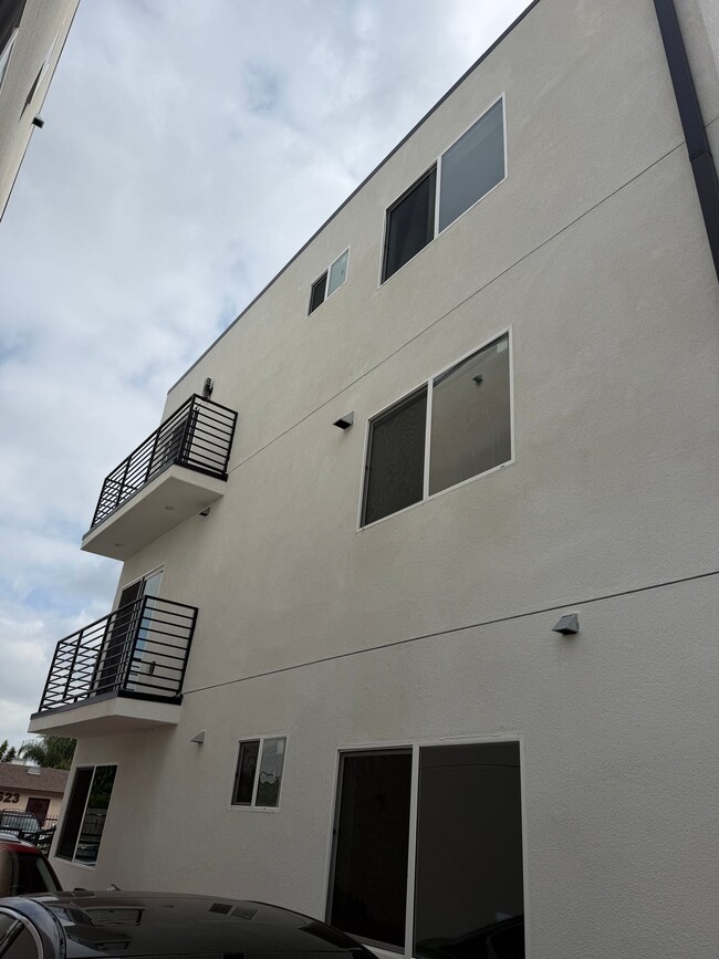 Photo - 1400 57th St Townhome