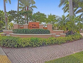 Building Photo - 6560 NW 114th Ave