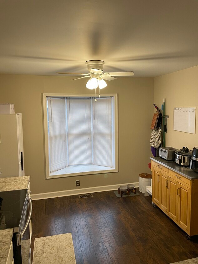 Foto principal - 206 Bell Ringer Ct