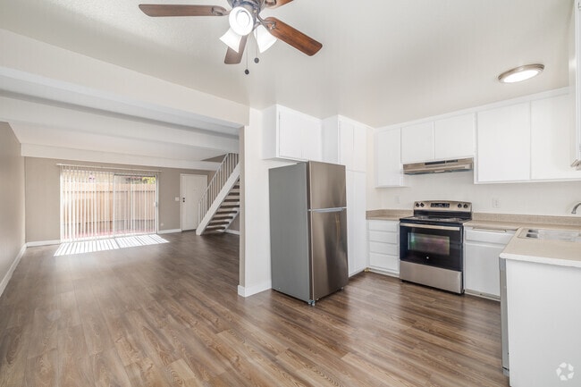 2BR, 2BA - 1,000SF - Living Room - 930 Enterprise Ave.
