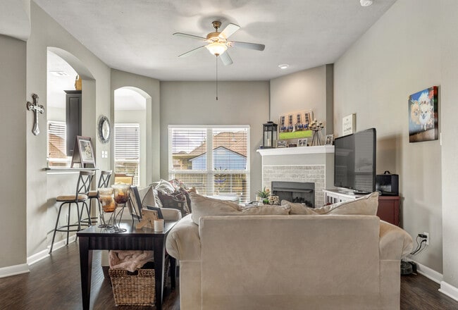 Building Photo - 3901 White Oak Meadow Ct