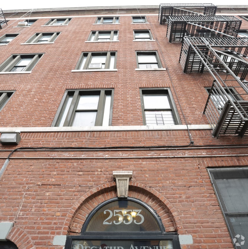 Entrance - 2553 Decatur Ave