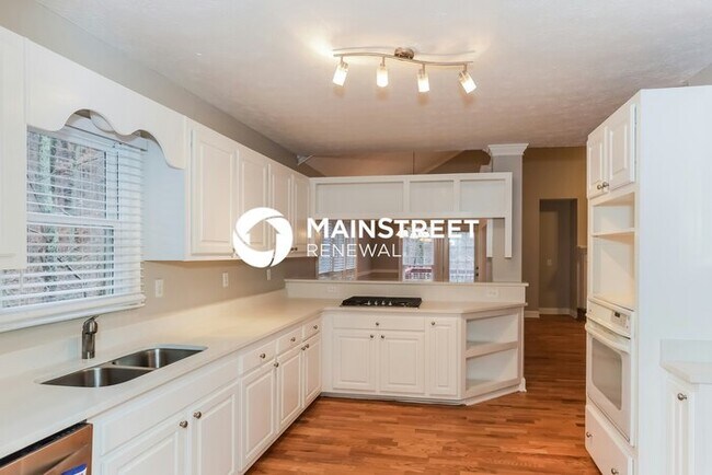 Building Photo - 4 Bedroom Pet-Friendly Home in Dallas, GA with Main Street Renewal