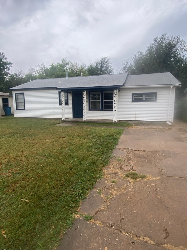 Building Photo - 2119 Pearson Dr
