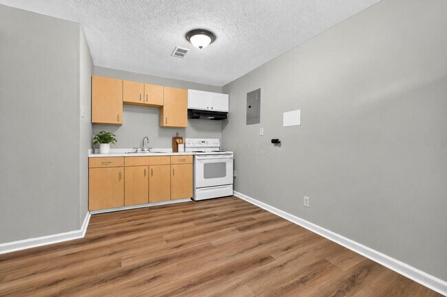 Foto del edificio - 940 Ferndale Pl