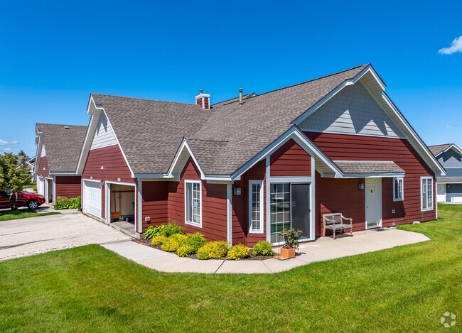 Building Photo - Mequon Trail Townhomes