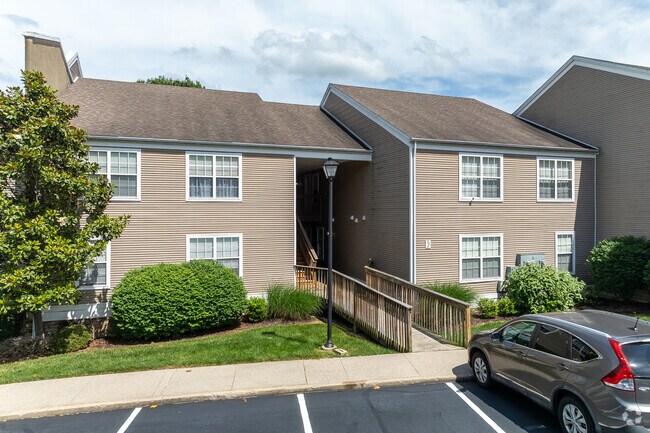 Foto del edificio - Lansdowne Heights Condominium Homes