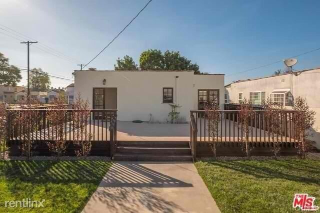 Building Photo - 2958 Somerset Dr