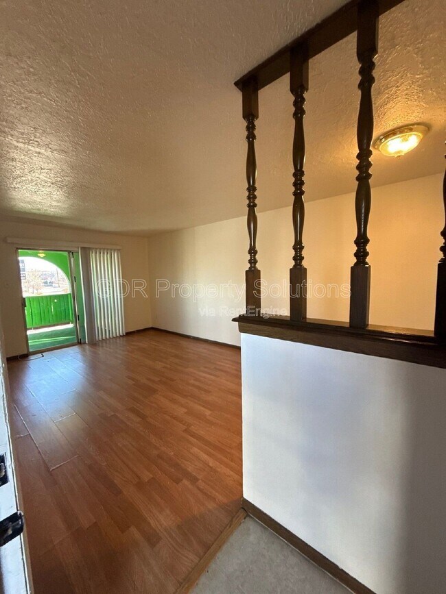 Building Photo - 309 Sierra Dr SE