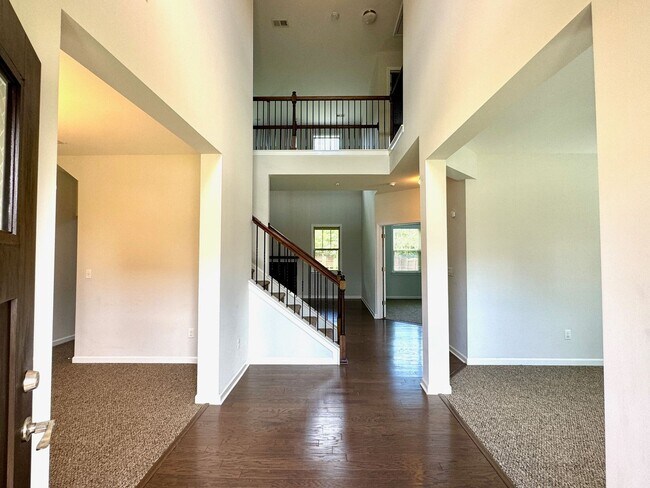 Building Photo - South AVL - Beautiful, Spacious, Versatile...