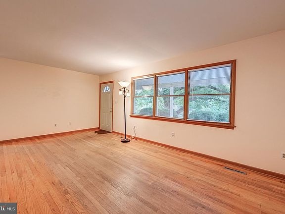 Foto del edificio - 618 Kalorama Rd